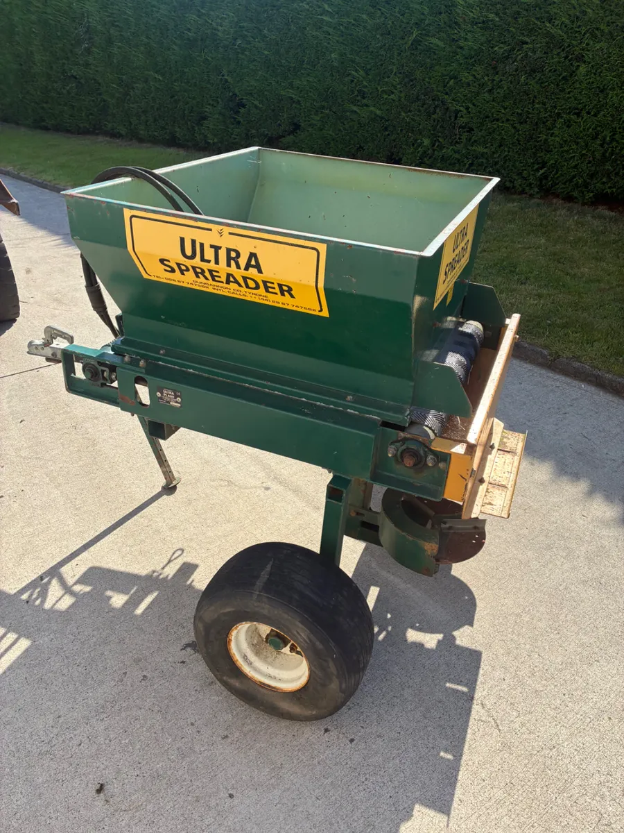 Ultraspread sand spreader suit small tractor - Image 2