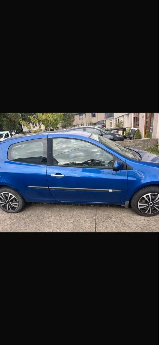 Renault Clio 2011 - Image 4
