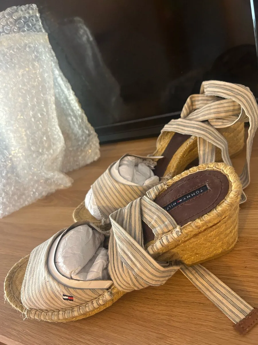 Tommy Hilfiger Wrap Espadrille Wedge Sandals - Image 4