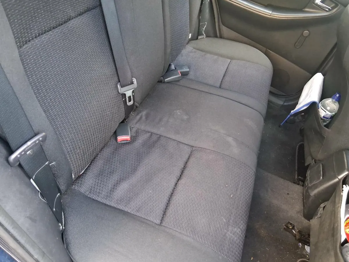Car - Image 2