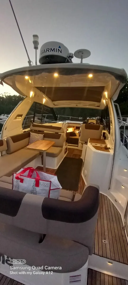 Bavaria yachts 2016 sport 330ht twin Volvo D3 220s - Image 3