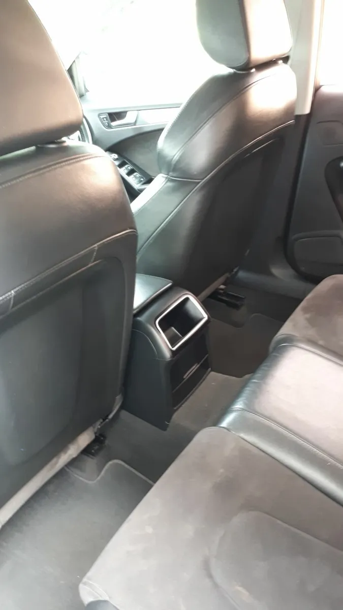 Audi A4 2.0 TDI 120 4Dr 2012 - Image 3