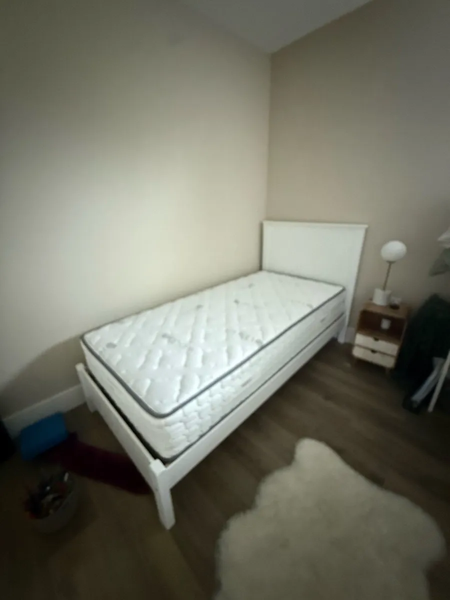 Single Bed - Image 2