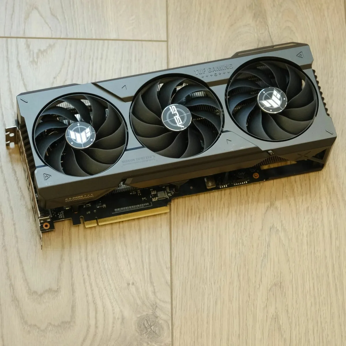 ASUS TUF Gaming GeForce RTX 4070 Ti OC 12GB - Image 1