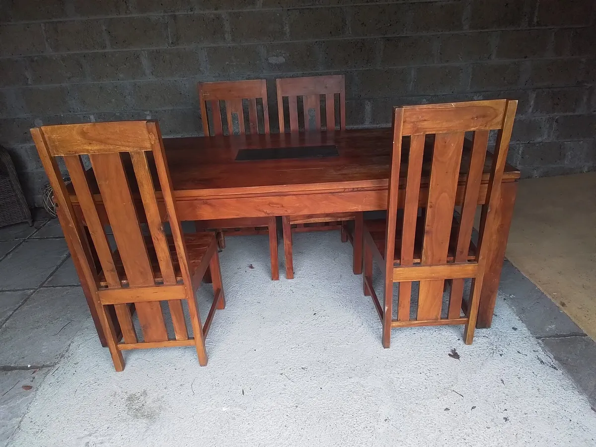 Heavy duty table and 4 chairs - Image 1