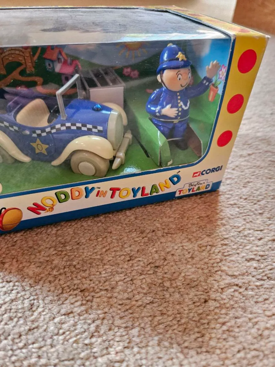 Corgi Noddy Police Car - Image 3