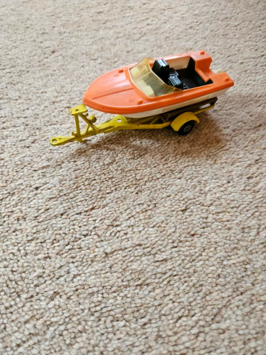 Matchbox 1970's Speedboat and Trailer - Image 1