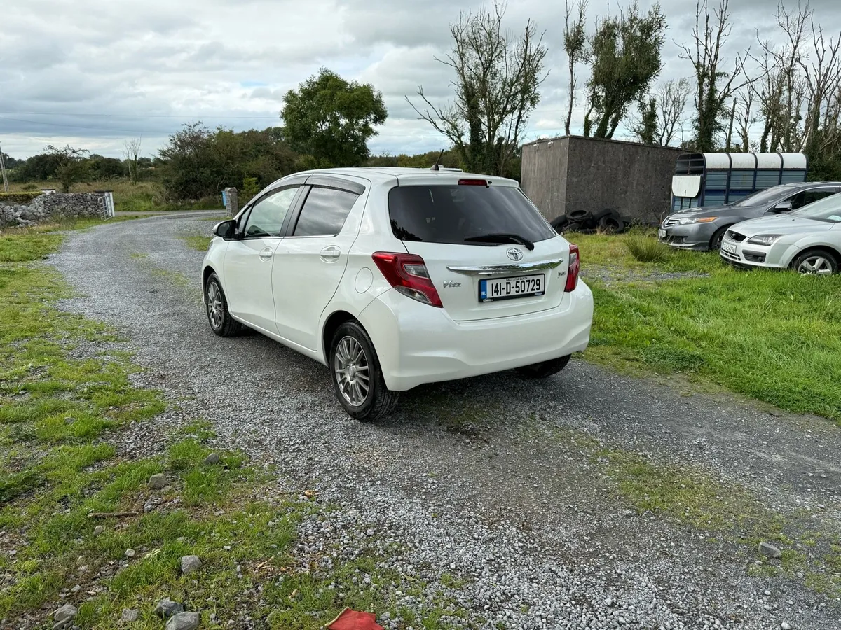 2014 Toyota Vitz/Yaris Jewela 1.3 Automatic - Image 4
