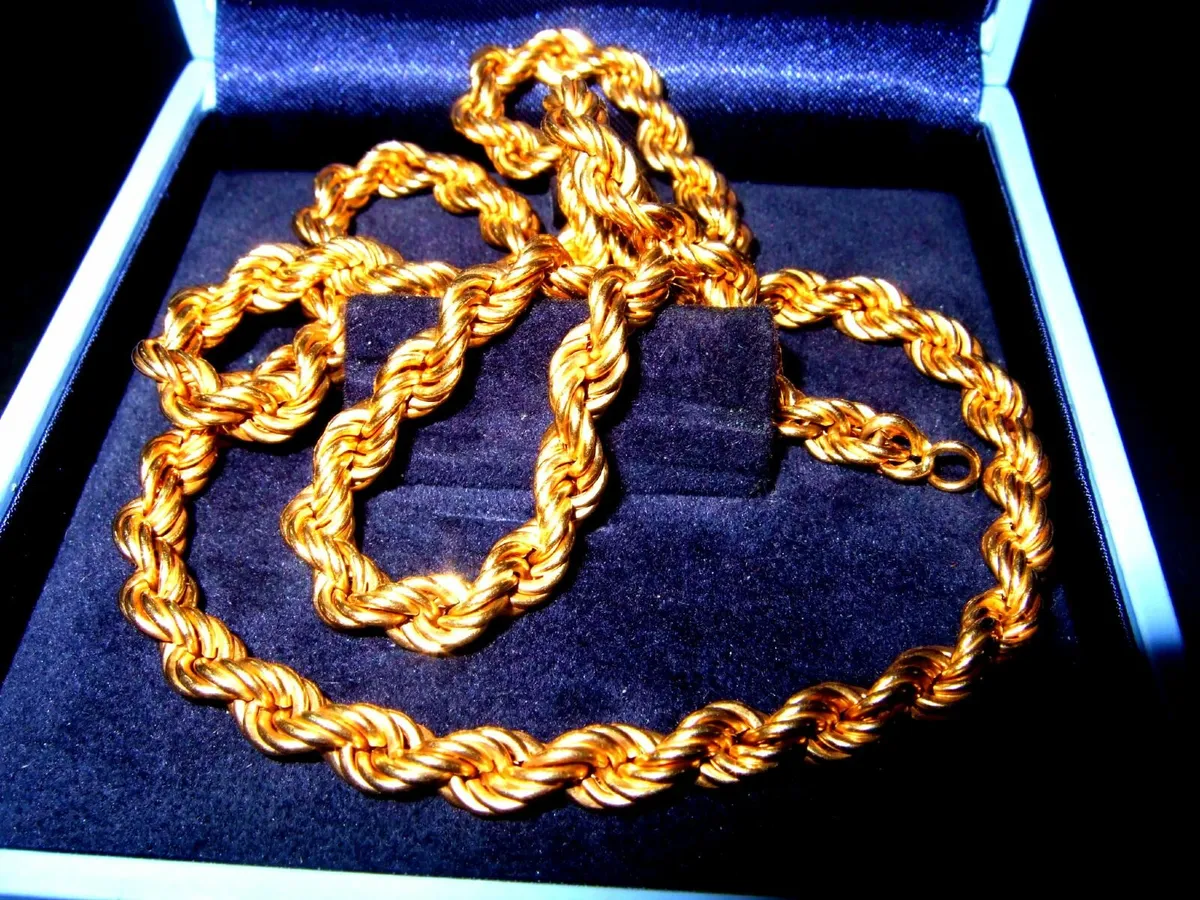 Vintage Hallmarked 20" 9ct Gold Unisex Rope Chain - Image 1