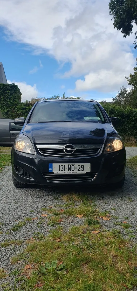 Opel Zafira 2013 - Image 2
