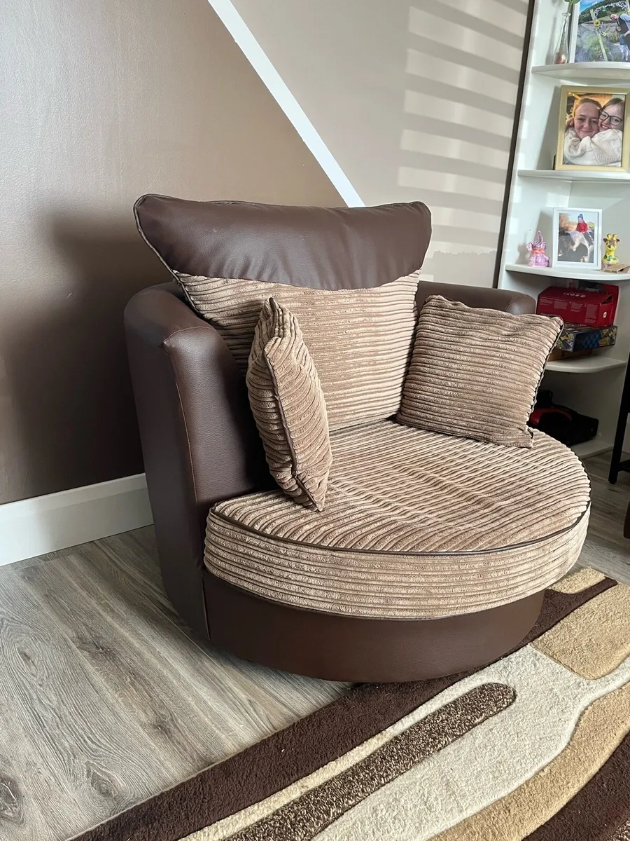 3 seater sofa, swivel chair and armchair - Image 3