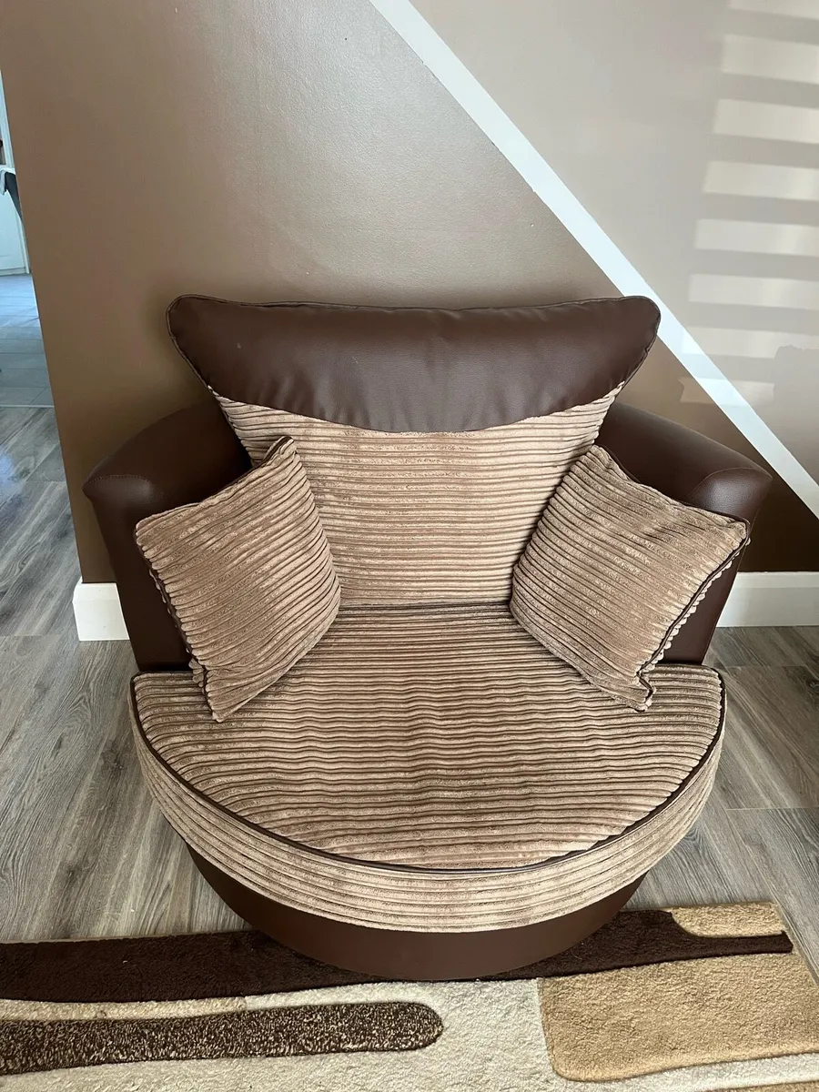 3 seater sofa, swivel chair and armchair - Image 4
