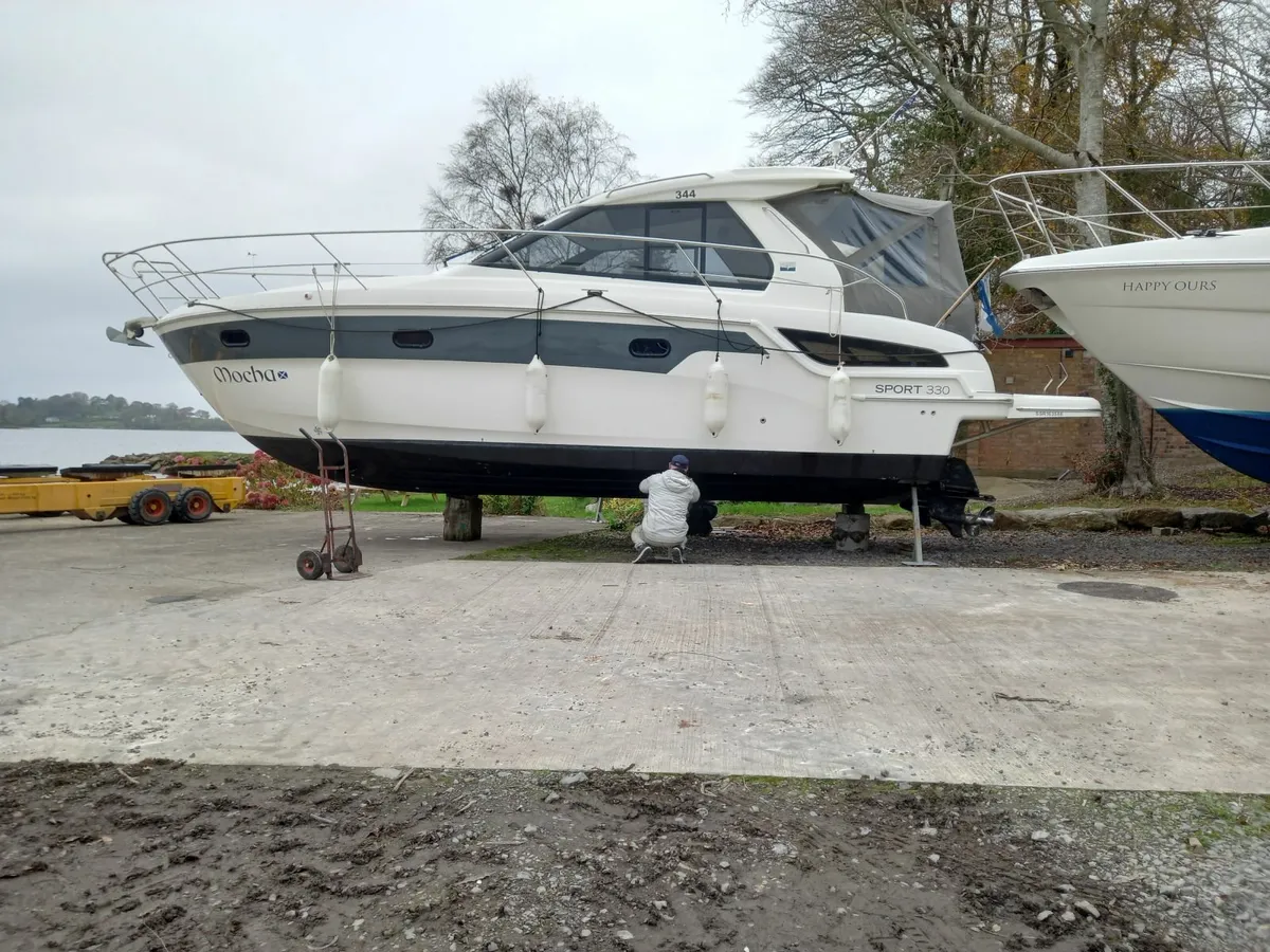 Bavaria yachts 2016 sport 330ht twin Volvo D3 220s - Image 1