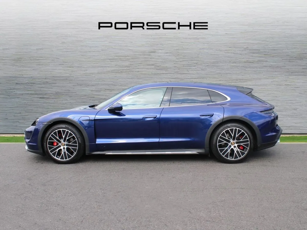 Porsche Taycan 4S Cross Turismo - Image 4