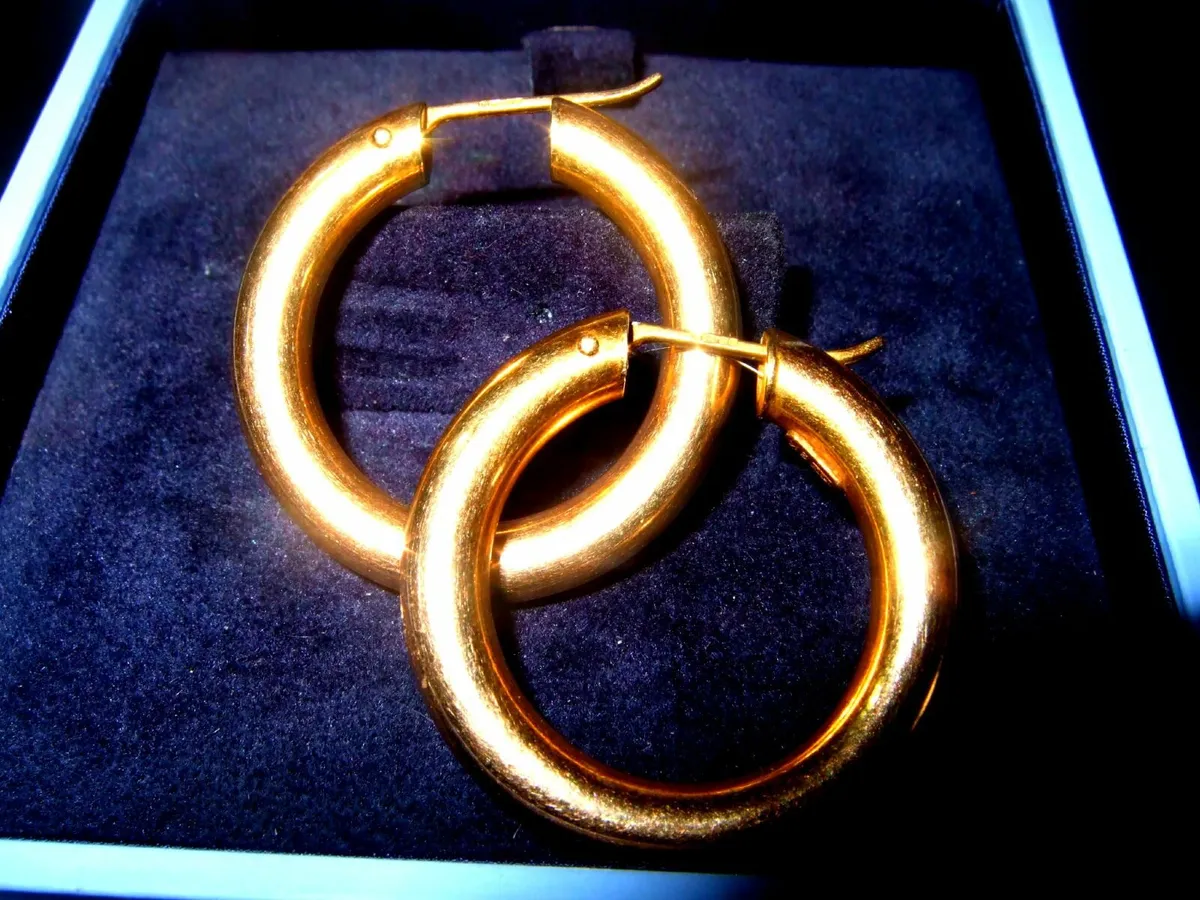 Vintage Hallmarked 9ct Gold Hoops - Image 3