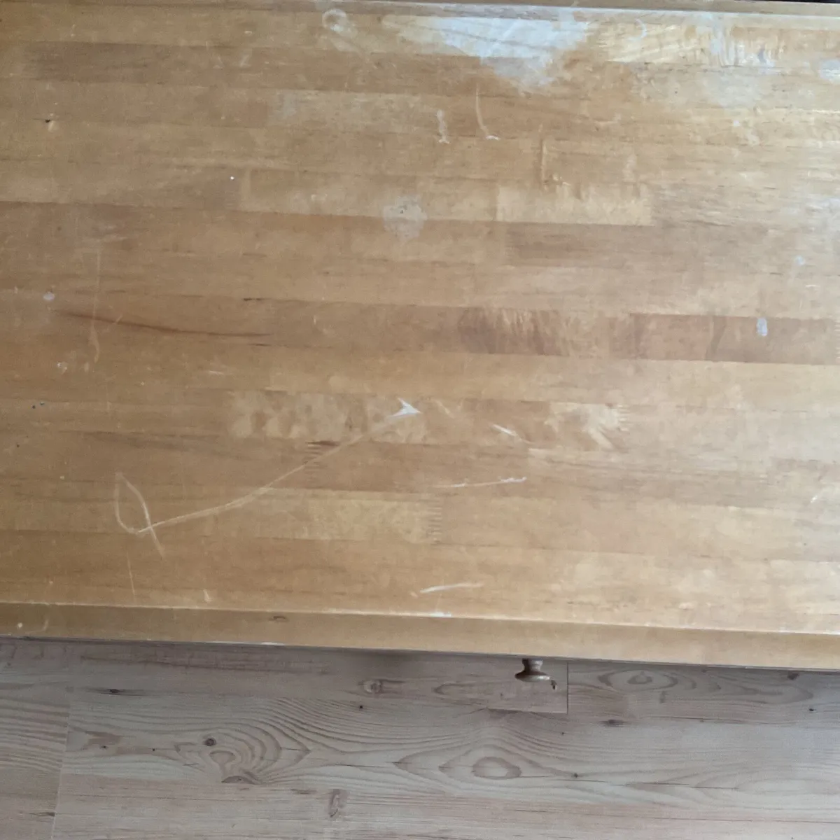 Large hardwood coffee table - Image 4