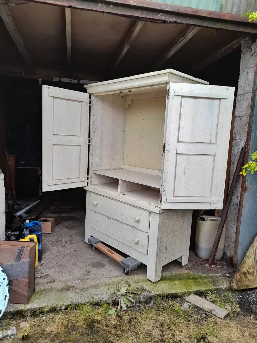 TV unit and matching coffee table - Image 1