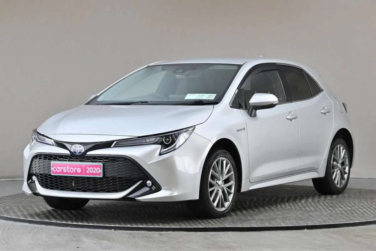 Toyota Corolla 1.8 Hybrid SOL  sat Nav reverse Ca - Image 3