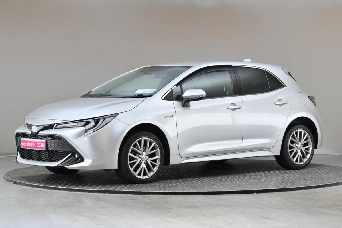 Toyota Corolla 1.8 Hybrid SOL  sat Nav reverse Ca - Image 4