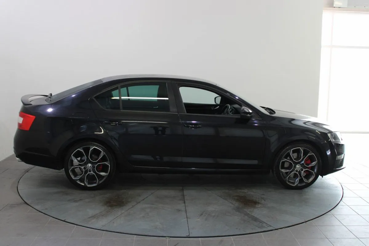Skoda Octavia VRS 2.0tdi 184 HP 4DR - Image 3