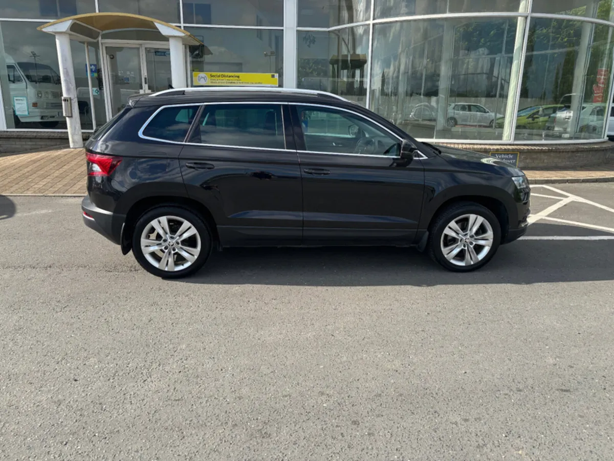 Skoda Karoq STYLE 1.6 TDI 116HP 4DR 5DR - Image 1