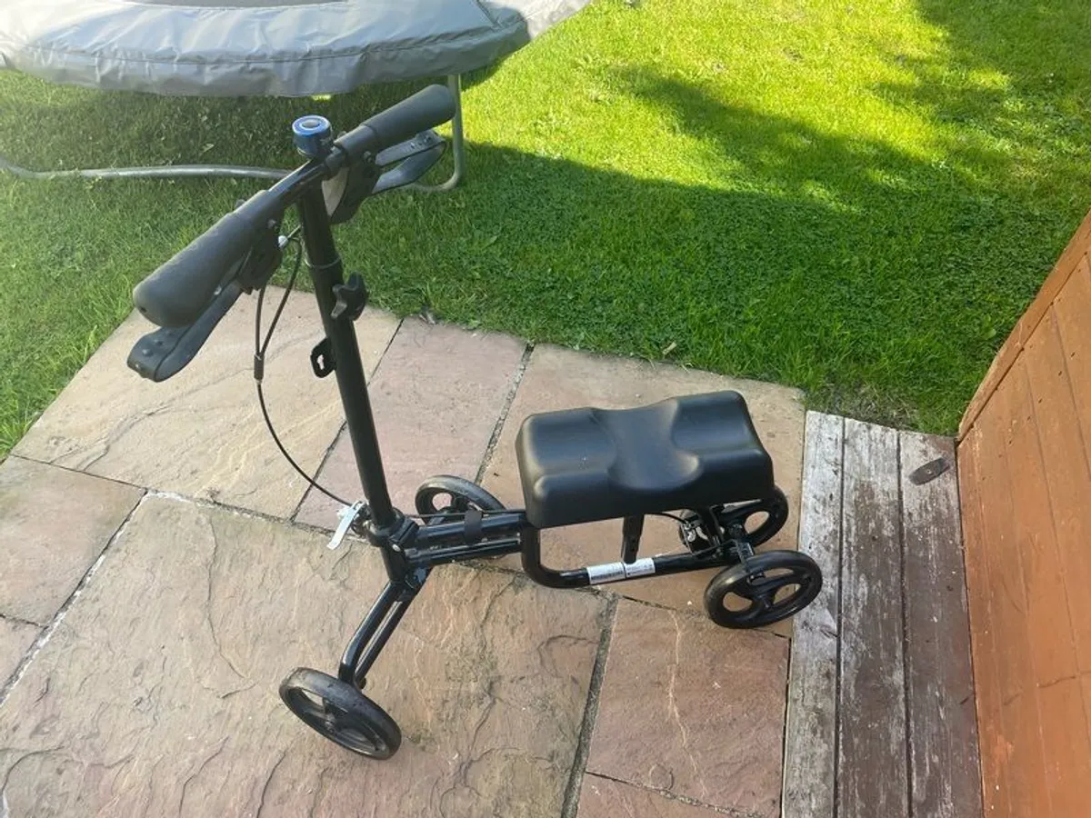 knee scooter - Image 2