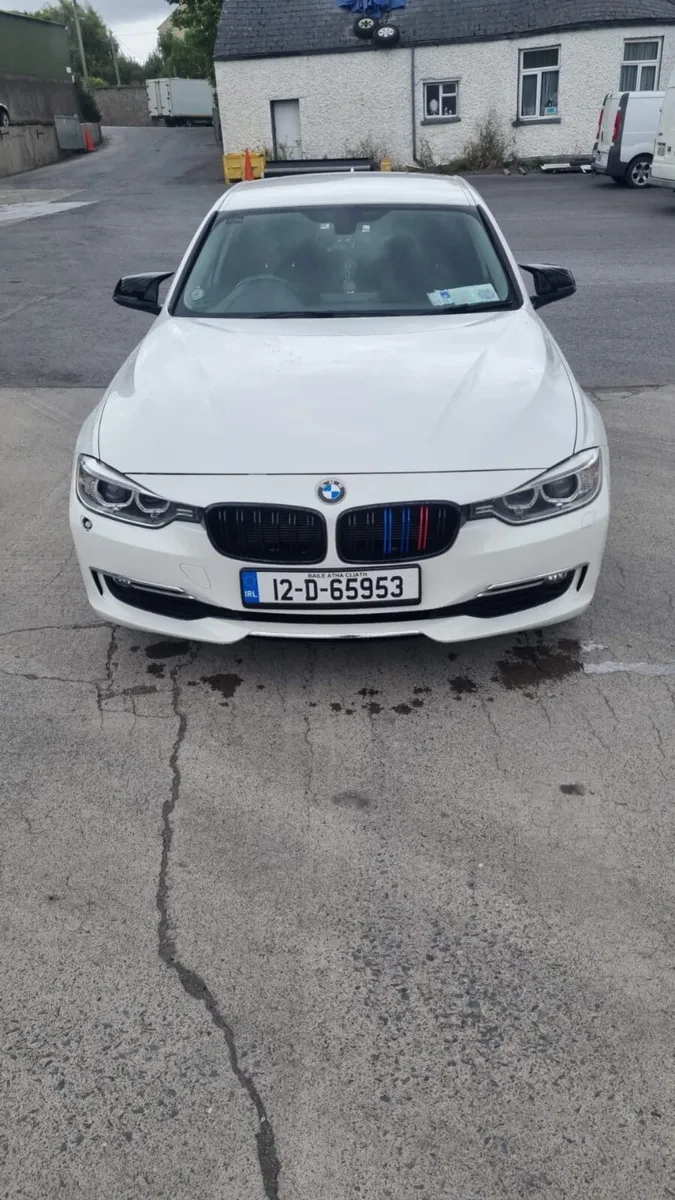 Bmw 2012 luxury edition japan import - Image 3