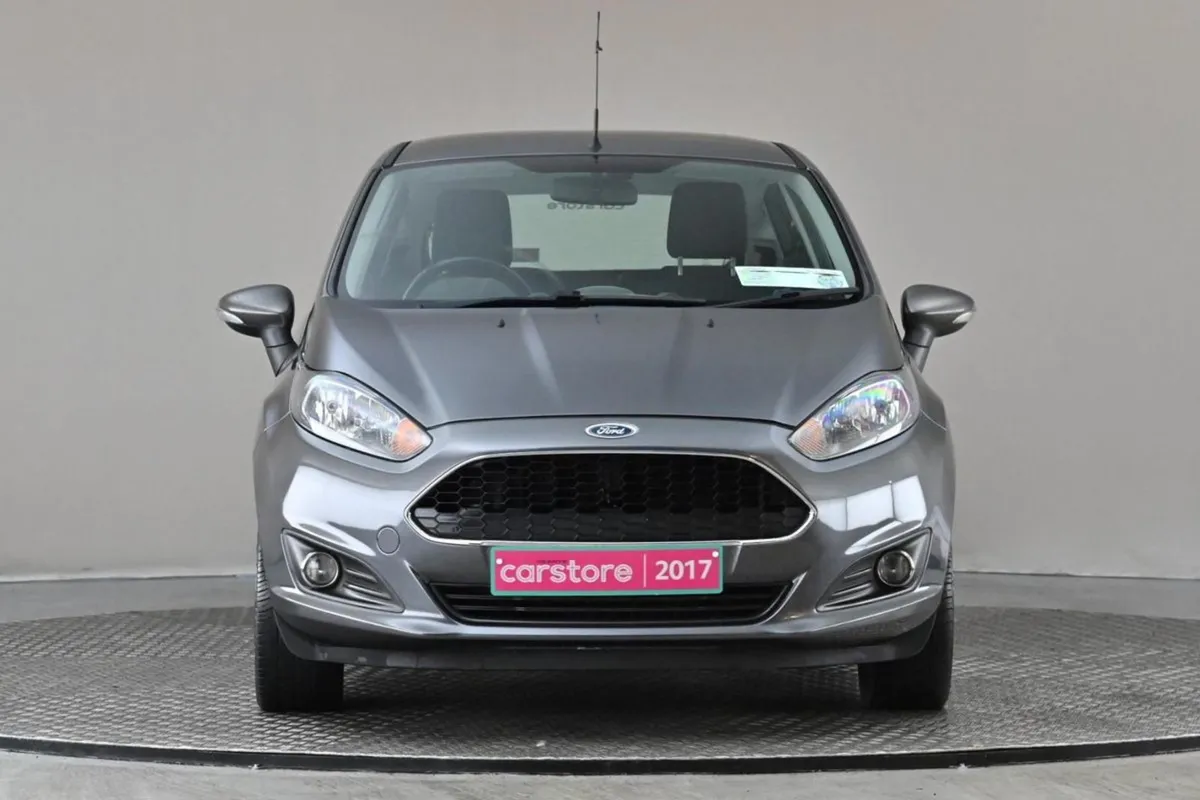Ford Fiesta 1.0 Zetec 65bhp 5spd - Image 2