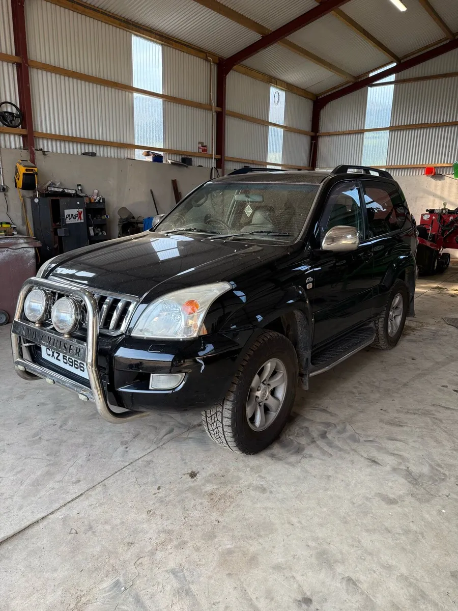 2004 Toyota Landcruiser - Image 2