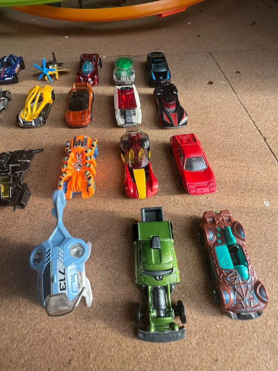 Hotwheels selection of cars - Image 2
