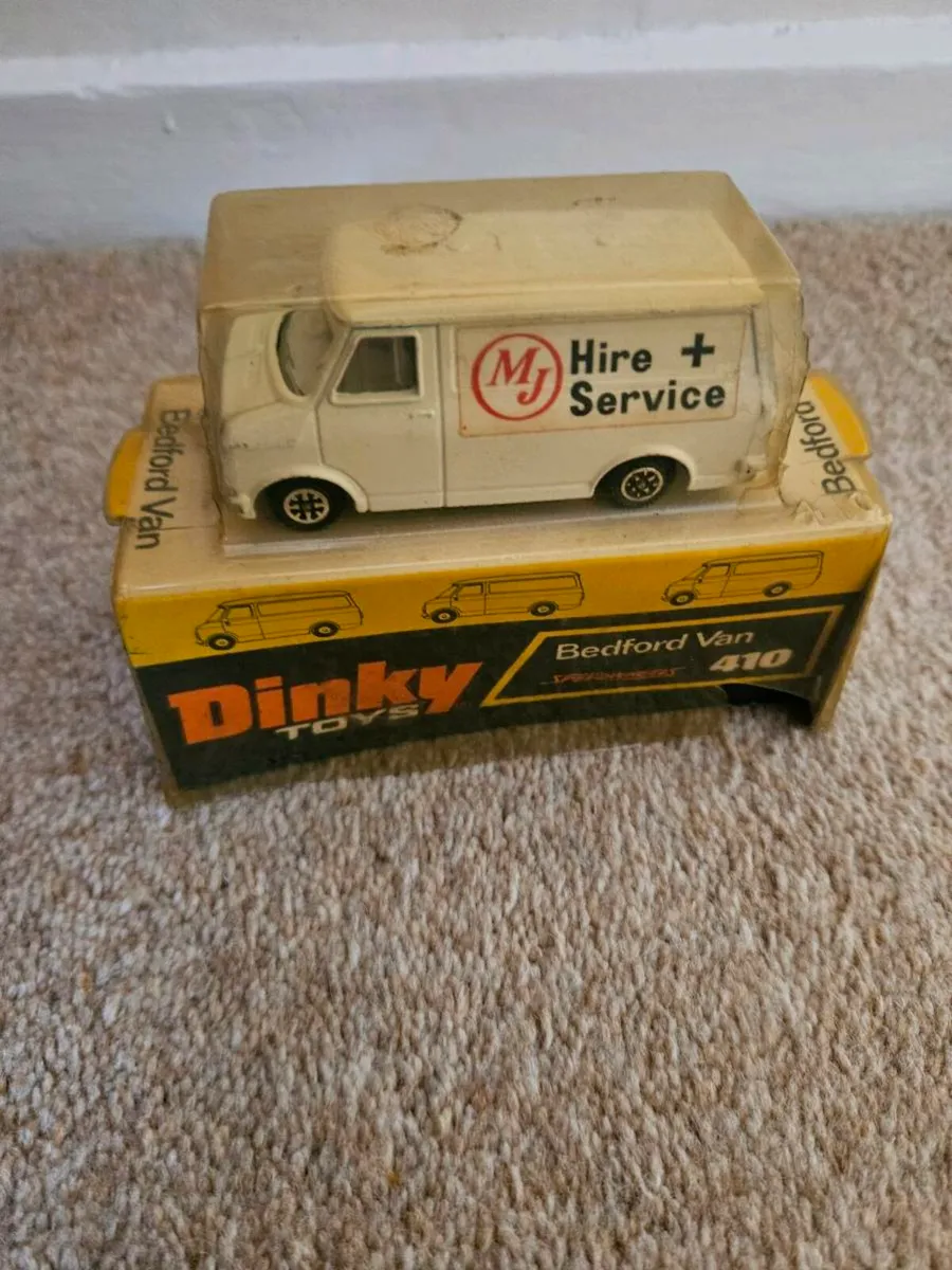 Dinky 1970's Bedford Van Code3 - Image 3
