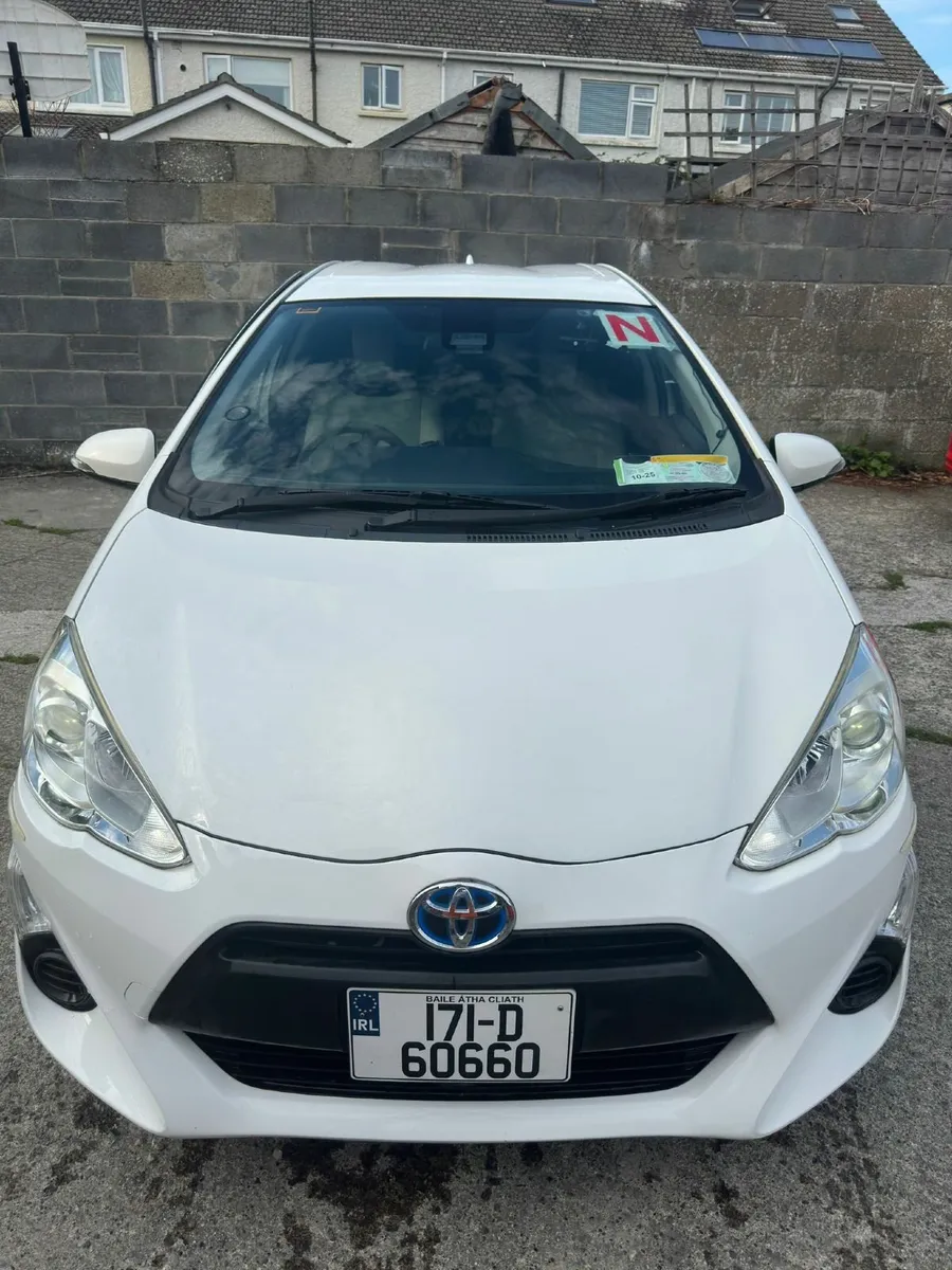 Toyota Aqua 2017 - Image 2