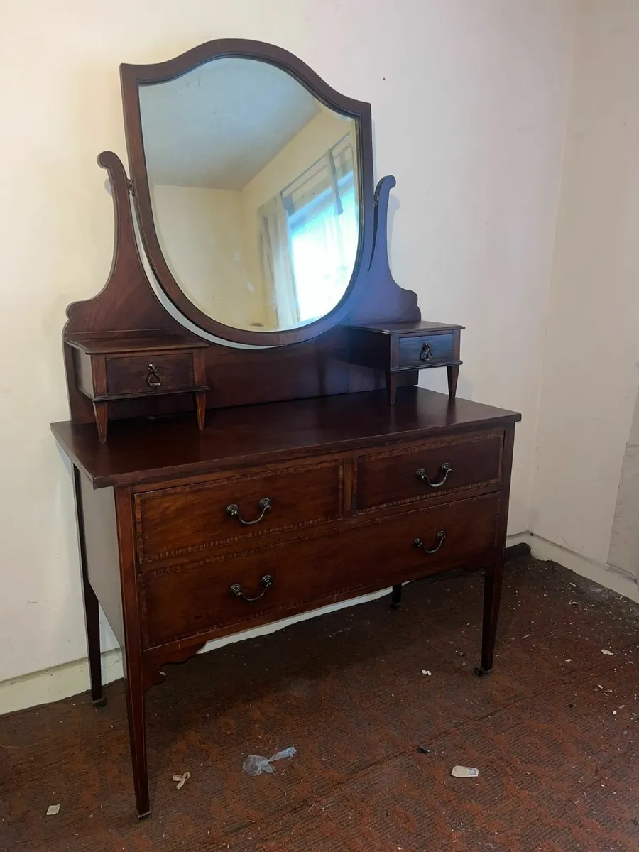 Dressing Table - Image 4