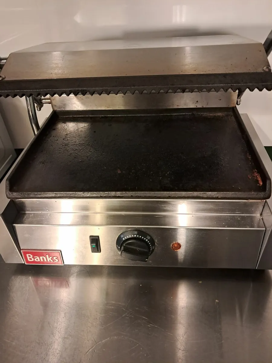 Grill - Image 1
