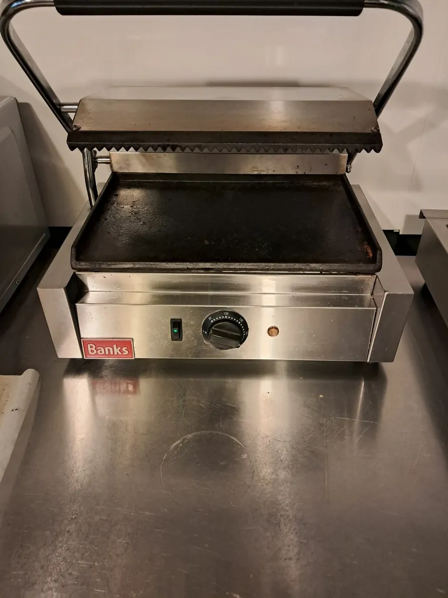 Grill - Image 2