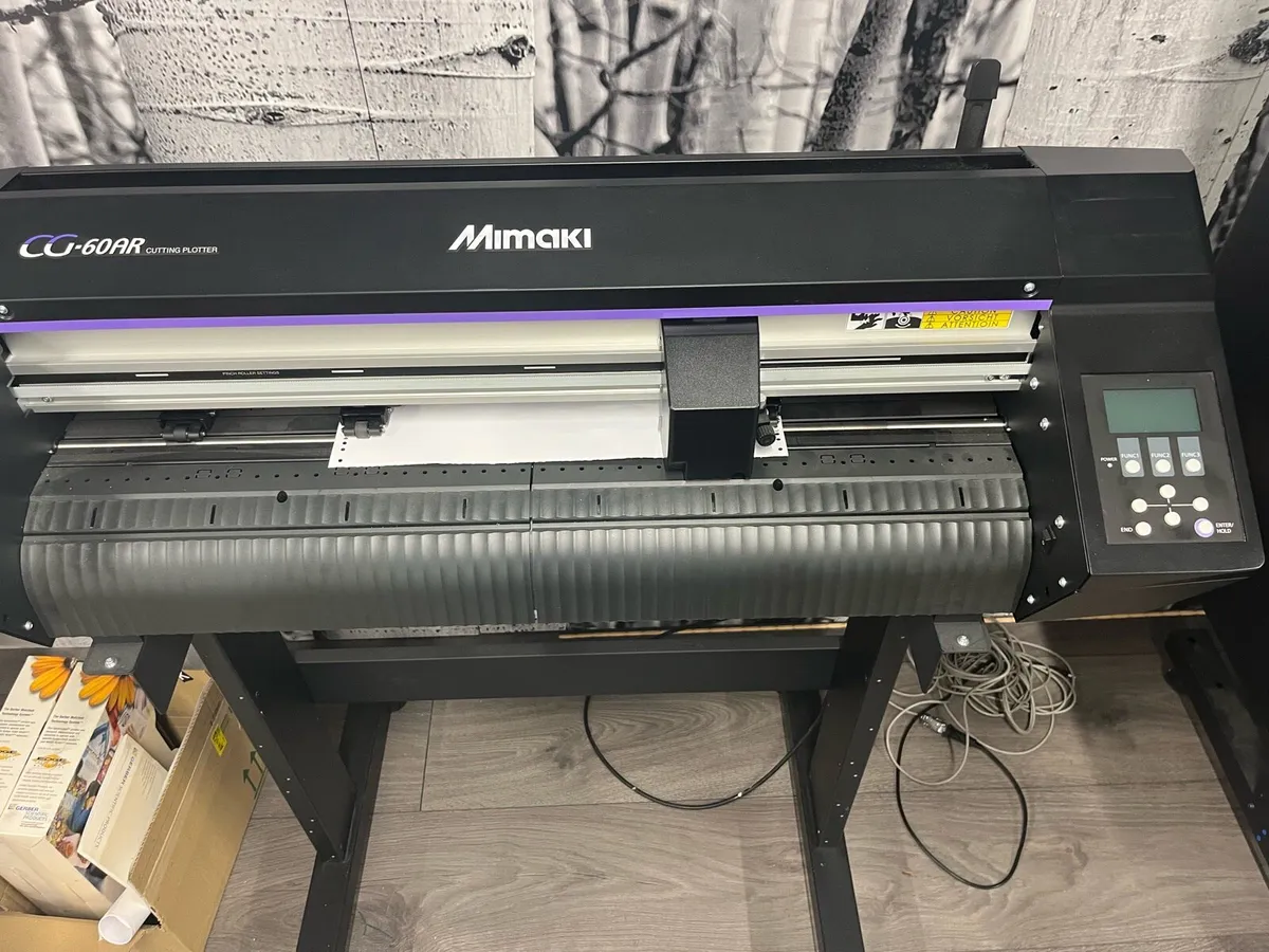 Vinyl plotter/cutter
