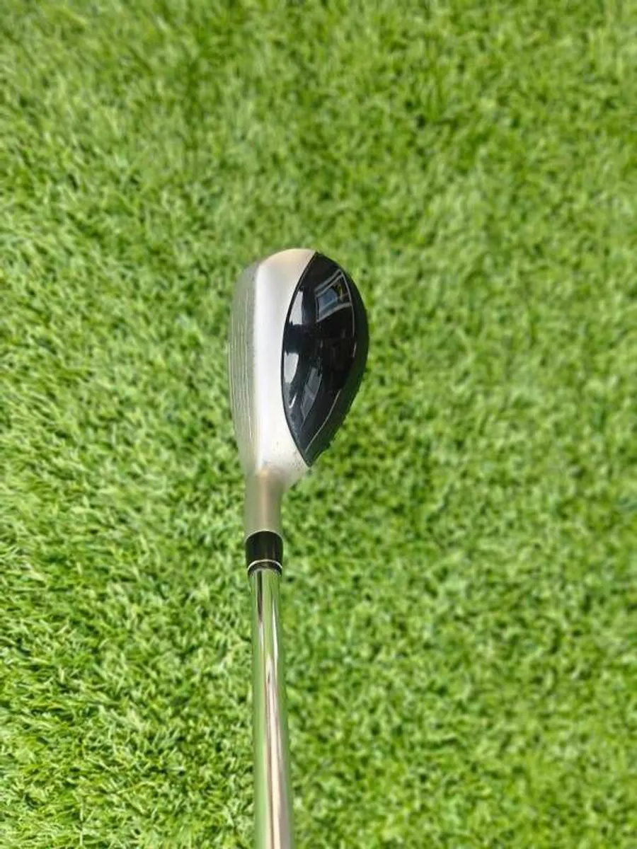 Taylormade Rescue Mid 22 degree - Image 1