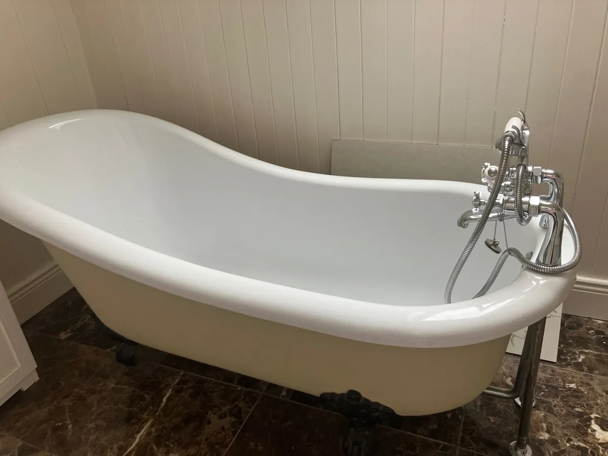 Bathroom ware - Image 2