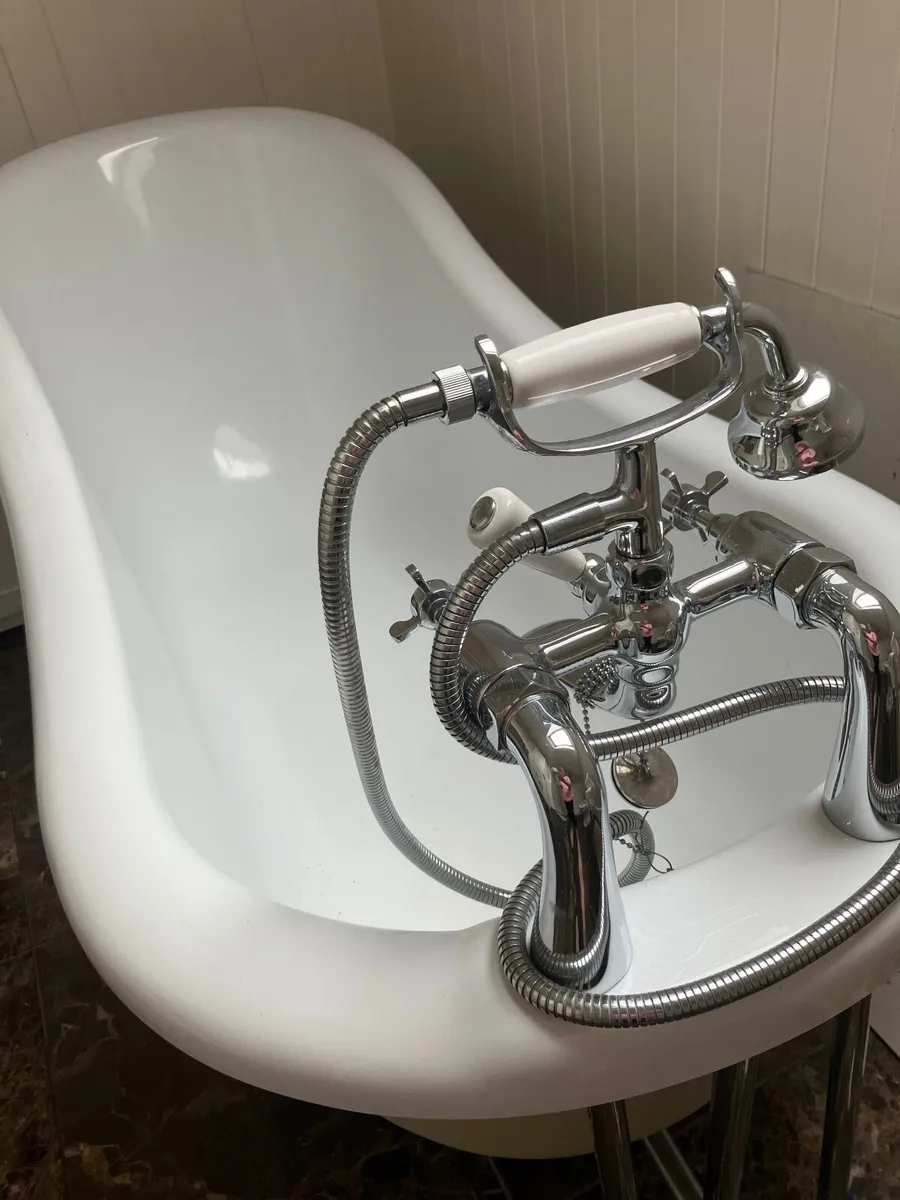Bathroom ware - Image 3