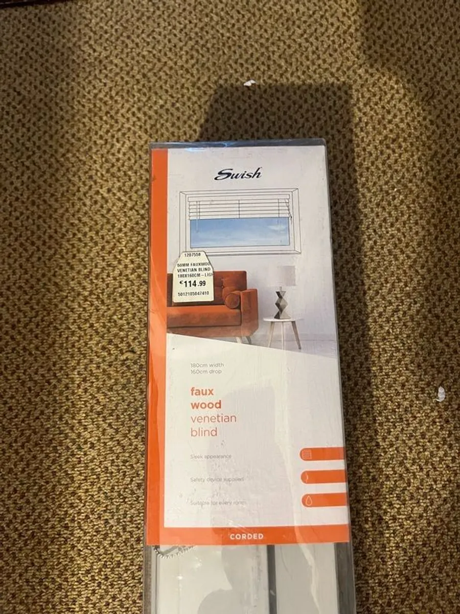 Venetian Blinds - Image 1