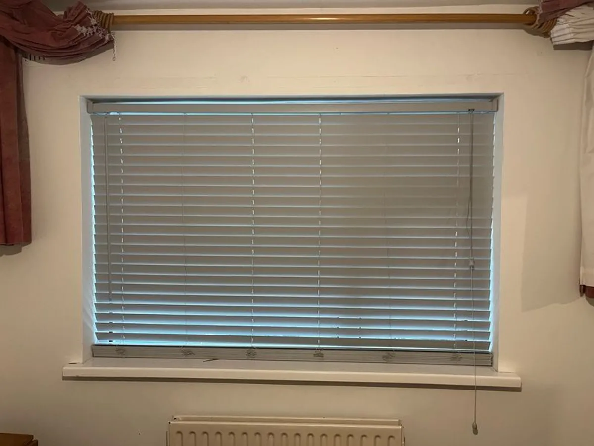 Venetian Blinds - Image 4