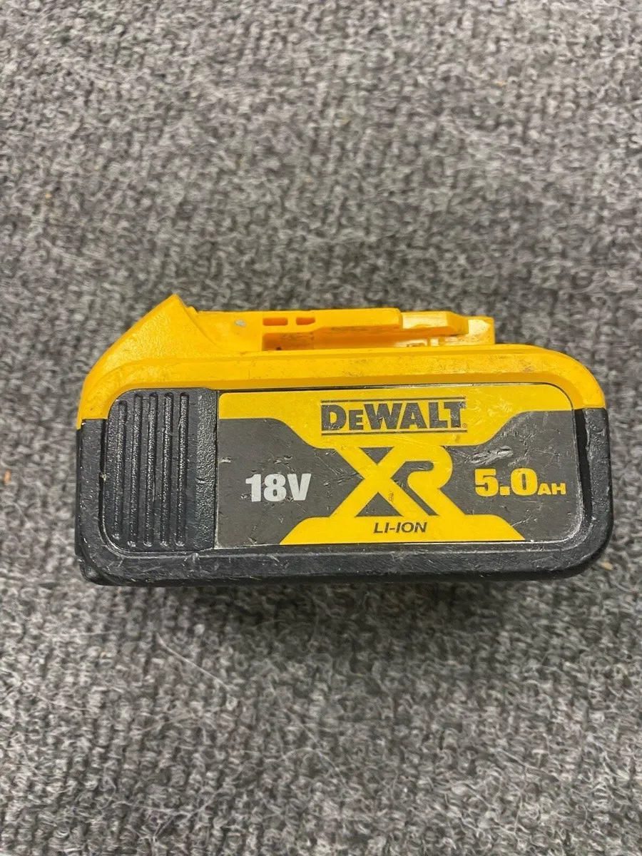 Dewalt 18V 5AH Battery - Image 1