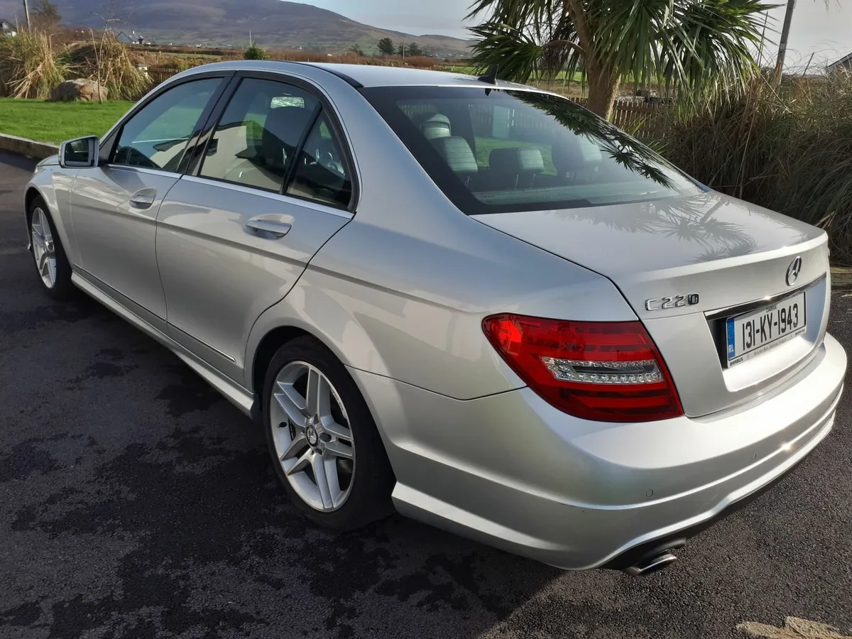 Mercedes-Benz C-Class 2013 - Image 2