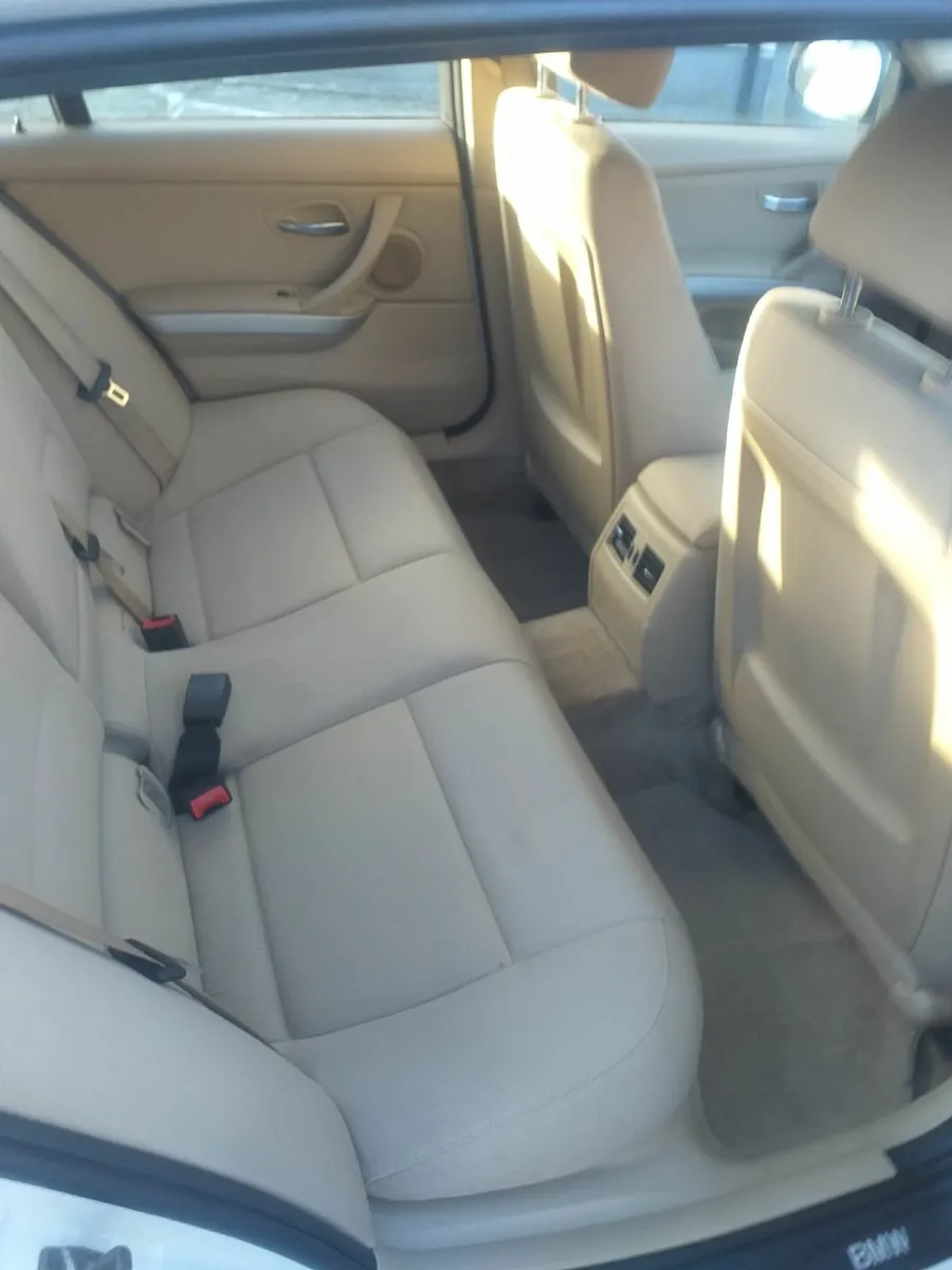 BMW 3-Series 2012 - Image 3