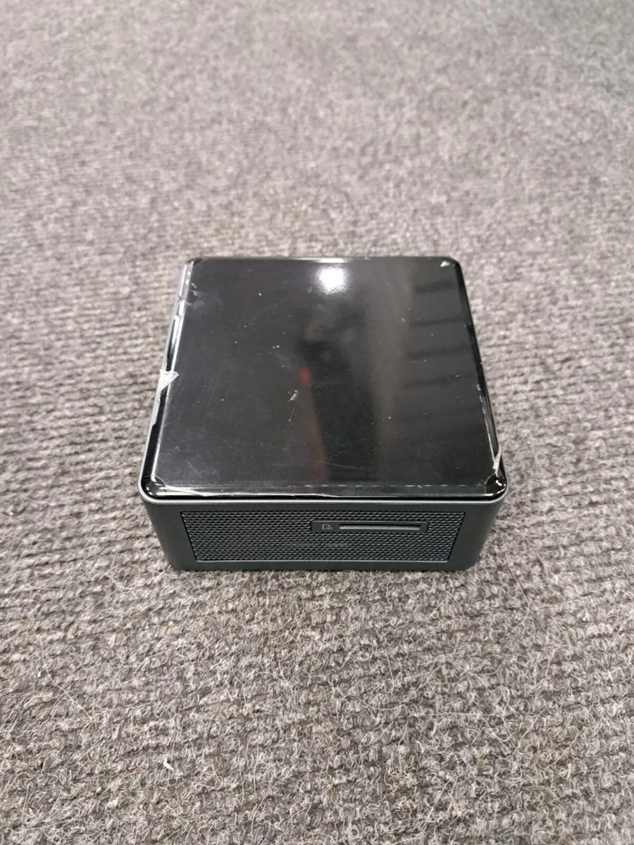 Intel NUC Mini Pc Kit - Image 2