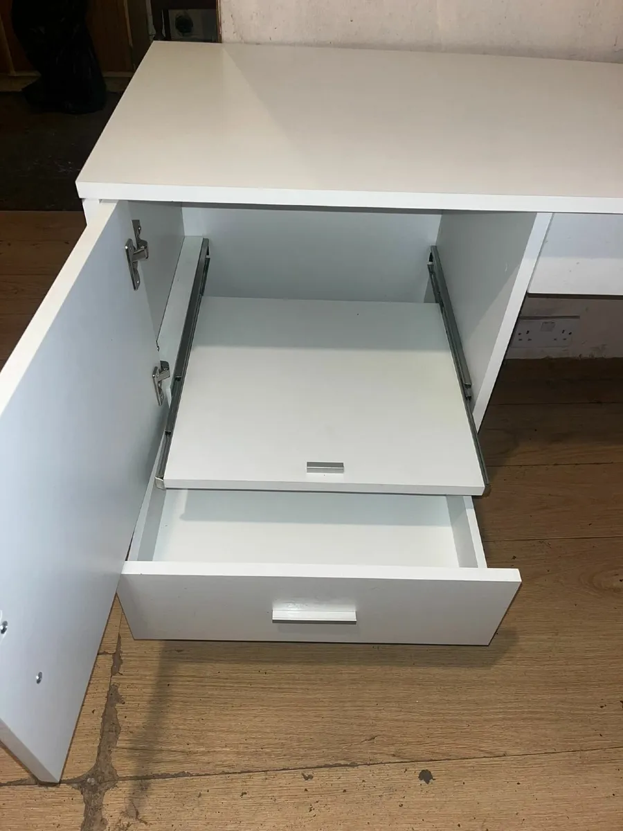 Desk - Image 2