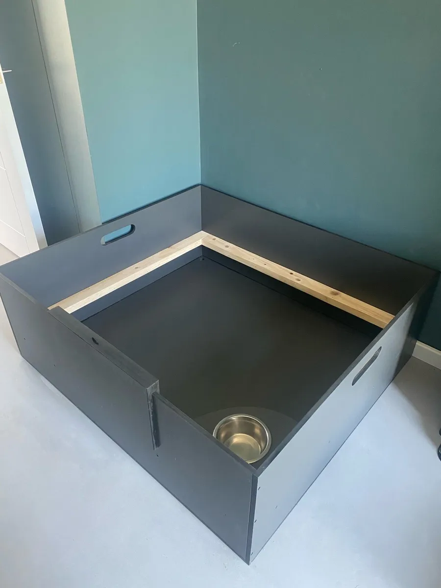 🐾 High-Quality Puppy Whelping Box – 105cm x 120cm - Image 1