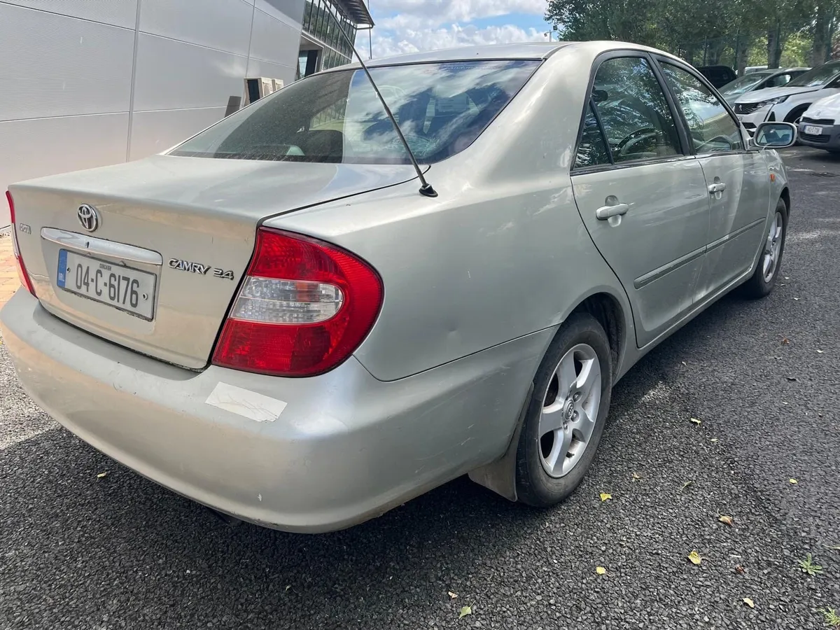 Toyota Camry - Image 4