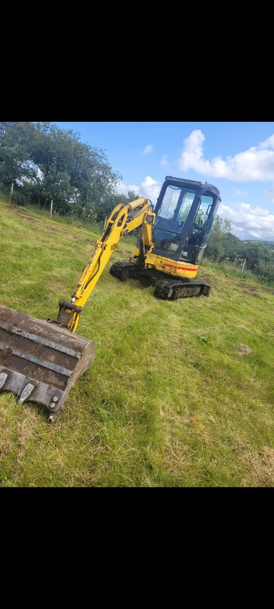 Komatsu pc30 - Image 1