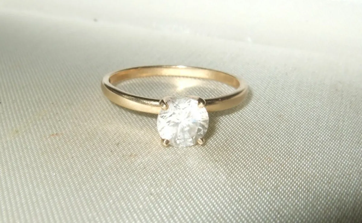 Vintage 14ct Gold Solitaire - Image 1